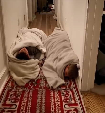 I Came Home to Find My Kids Sleeping in the Hallway — What My Husband Turned Their Bedroom into While I Was Away Made Me Feral