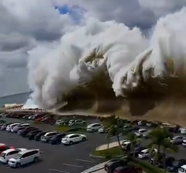 Breaking: Massive Tsunami Strikes Alaska After Undersea Earthquake—Residents Urged to Evacuate