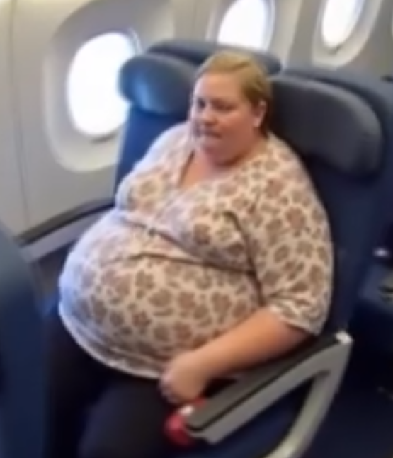 Plus Size Traveler shamed for flying. Now encouraging others to travel at any size!